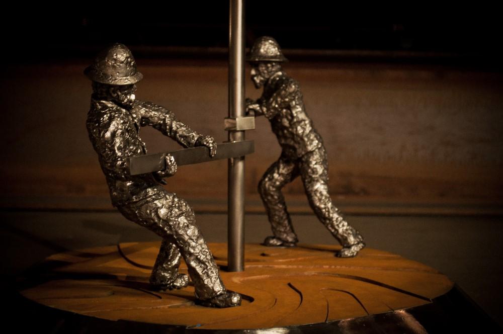 steel pipe art figures