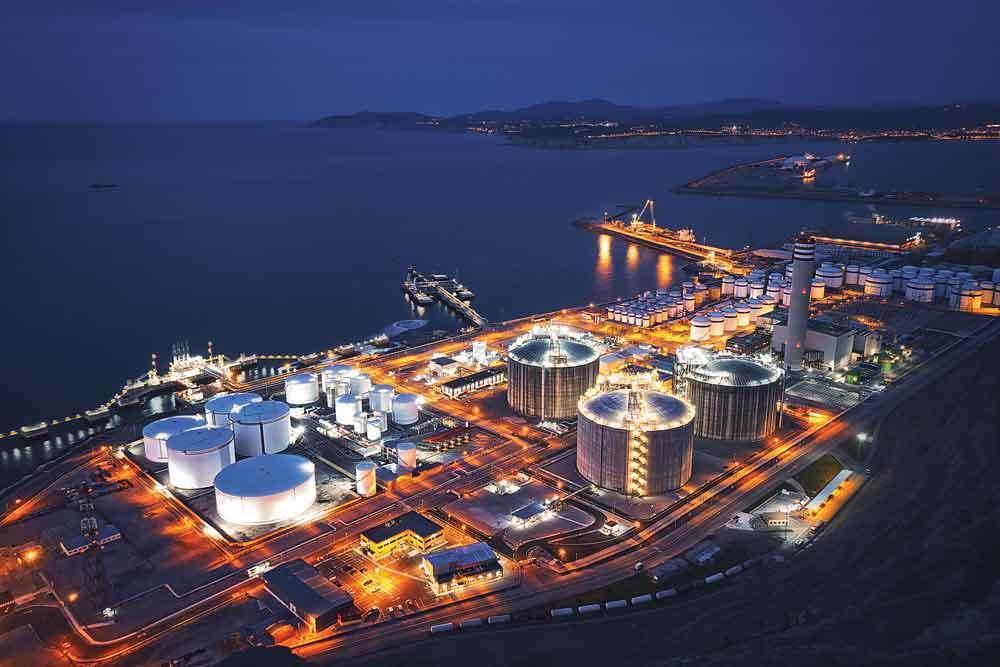refinery and chemical processing plant