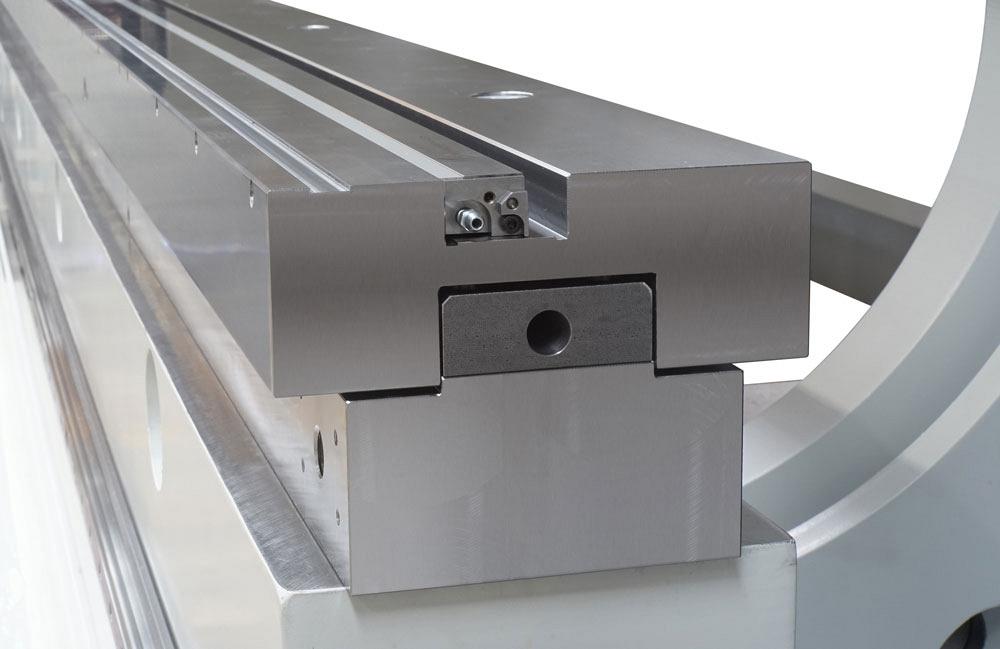 Better Bend Accuracy On The Press Brake Through Crowning