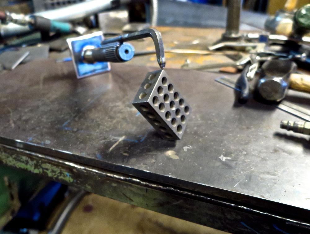 Building a “third hand”