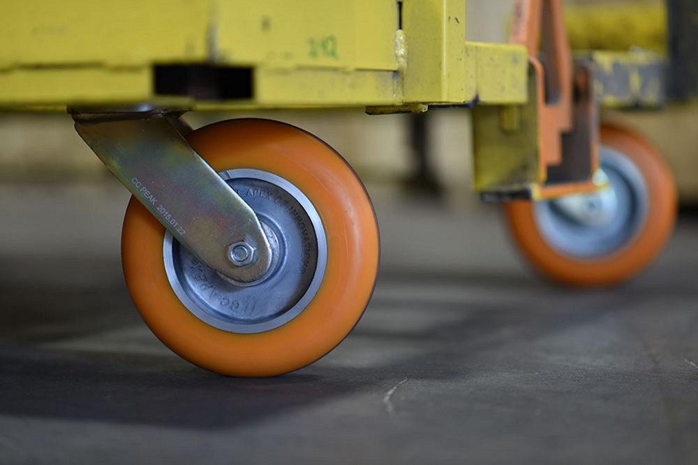 Caster Connection’s CC Peak swivel caster rig uses two-bearing system
