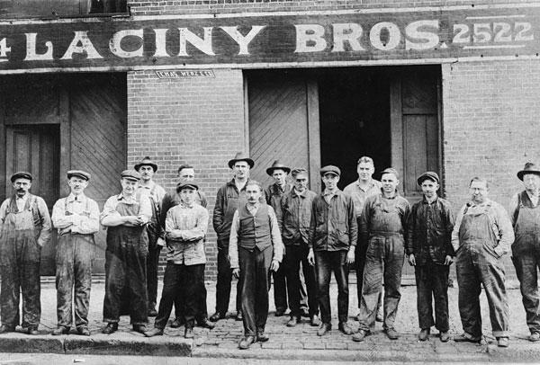 Laciny Bros in 1920
