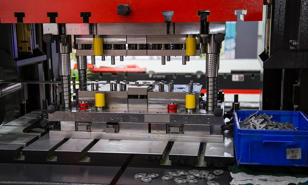 Khoa học chết: Ba mẹo để giảm thời gian thử khuôn trong quá trình dập