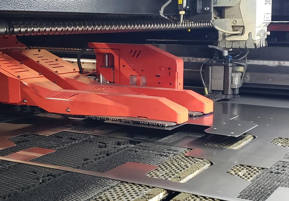 Punch In Out Machine Optimizing the punch/laser cutting combination machine