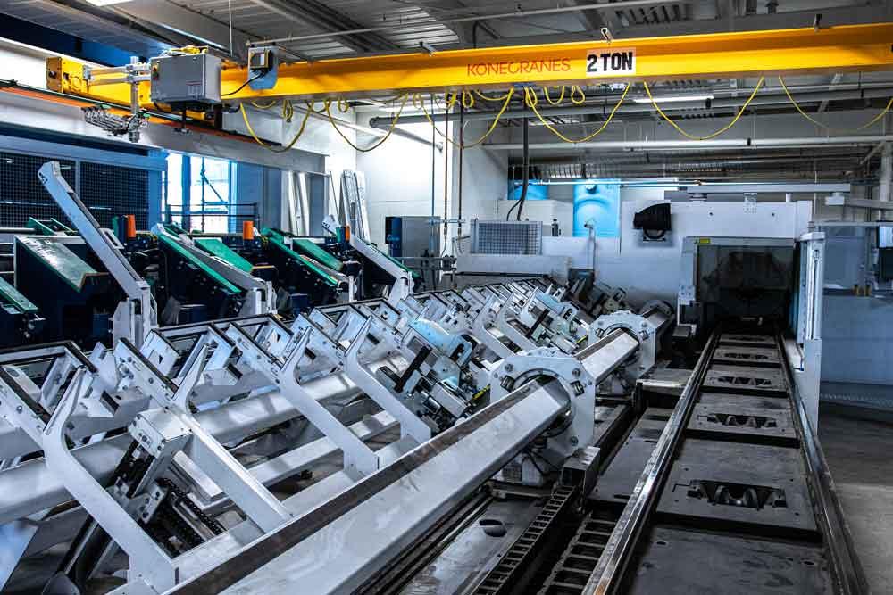 ống nạp vào máy cắt ống laser