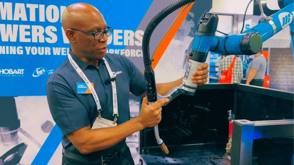 Learning to operate a welding cobot