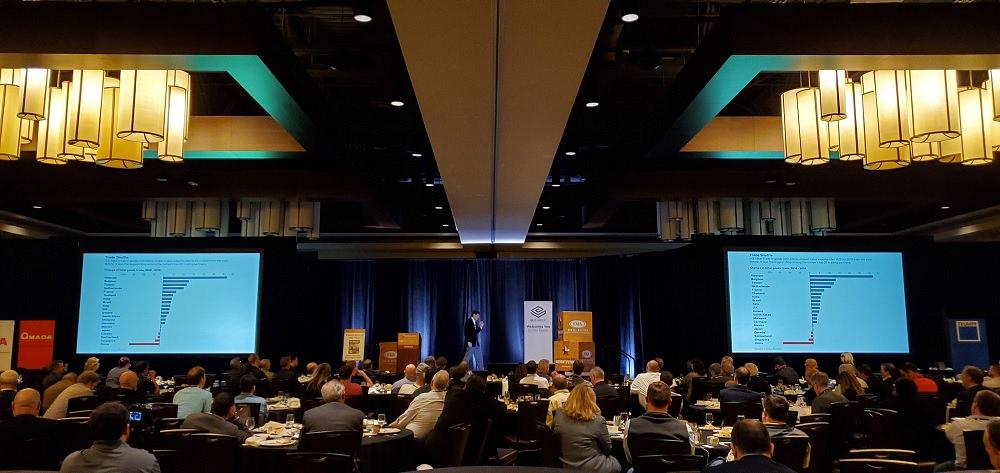 Các nhà chế tạo kim loại tại Hội nghị thường niên FMA