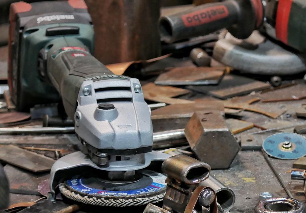 Metabo battery-powered angle grinder