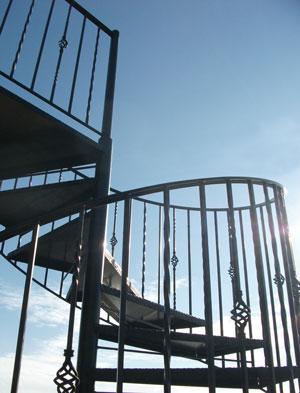 Fabricated spiral staircase