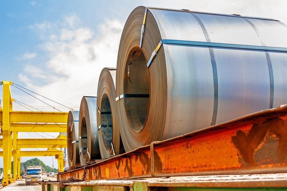 The associations representing the domestic steel and aluminum producers demand that the Section 232 tariffs on imported metals remain in place.