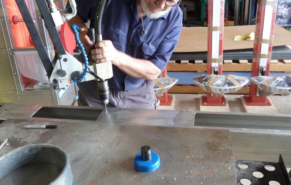 Sheet and plate tapping gets flexible