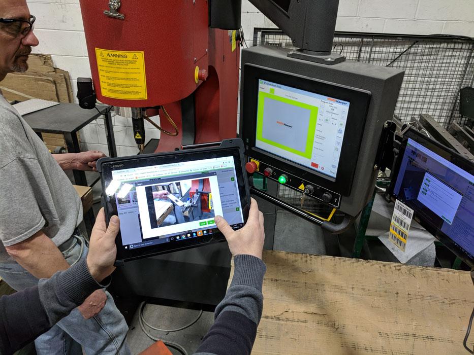 Simplifying the hardware insertion process