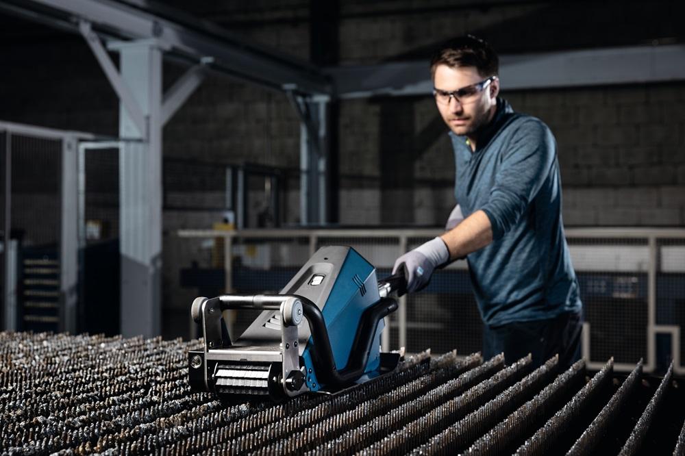 Clean Slag Slat cleaning tool removes slag in two-step process