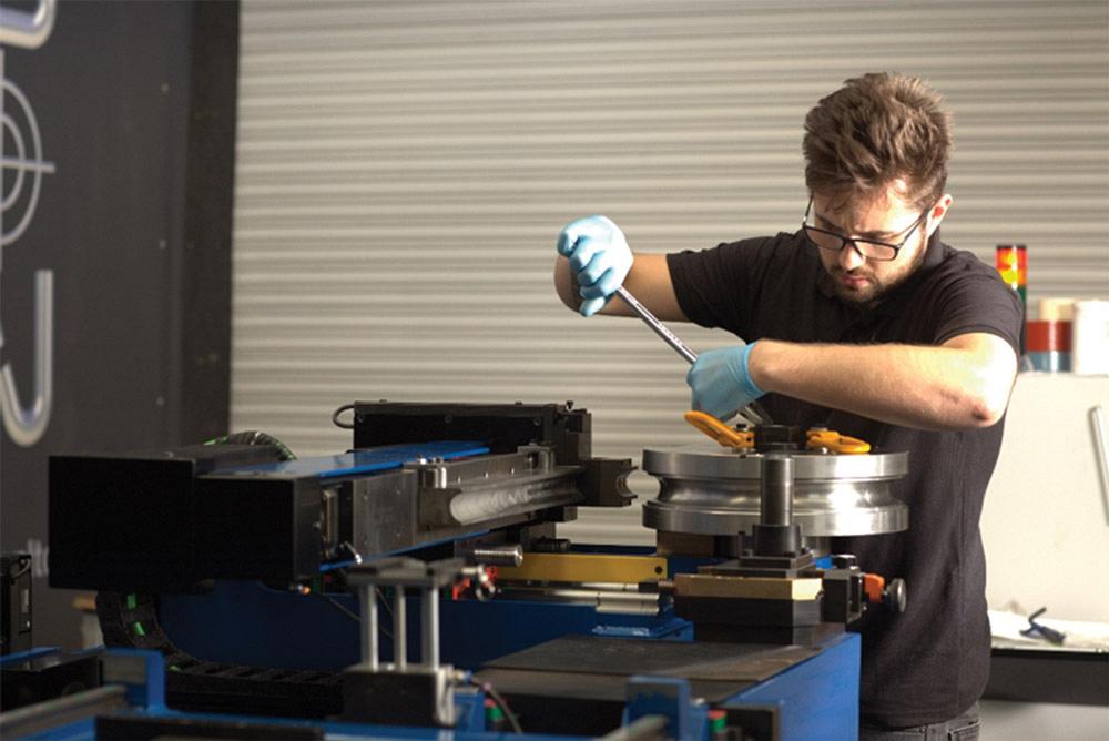 Software Solves The Biggest Bending Problems For Tube Fabricators