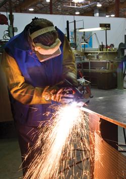 Successful plasma cutting counts on consumables - TheFabricator