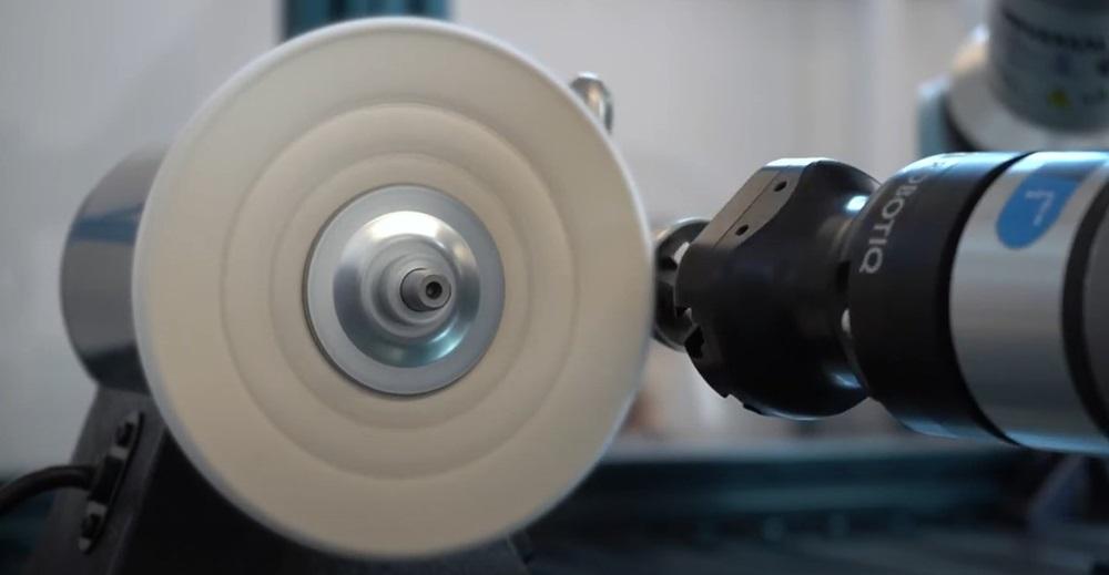 The future of the automated finishing cell in job shops