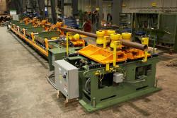 Thread table positions material in and out of threading machines - TheFabricator.com