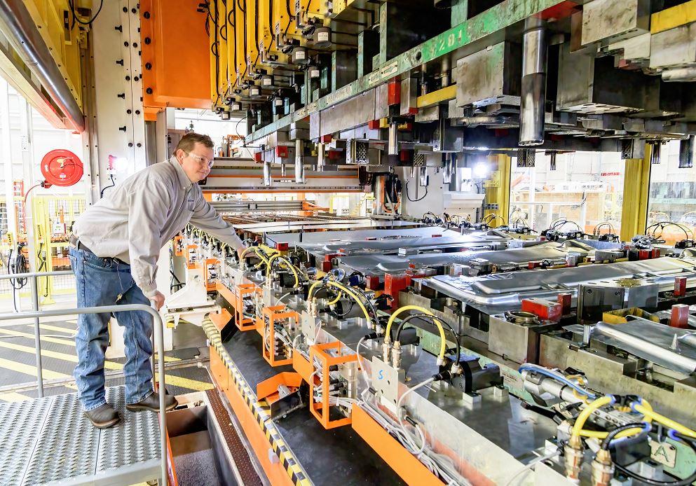Tier 1 masters massive stampings with 3,000-tonne press
