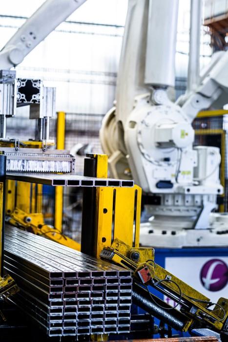 Modular robotic system increases packaging capabilities
