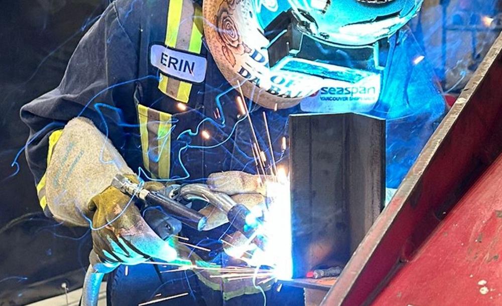 A welder using acoustic sensing and AI to analyze semiautomatic MIG welding sound