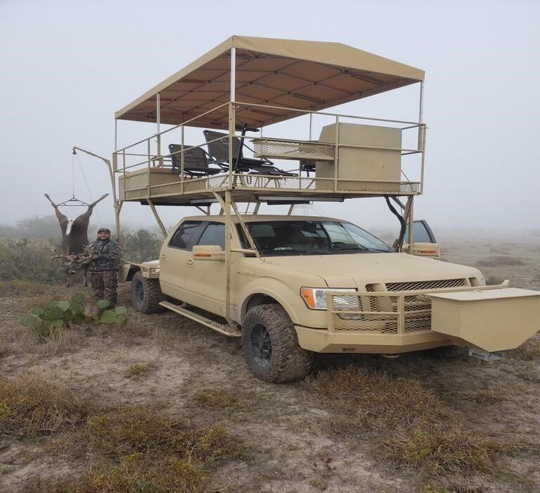 Safari truck in Mexico