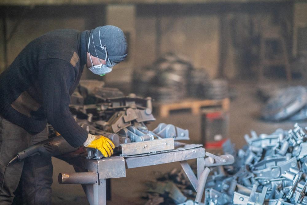 metal fabricator wearing PPE