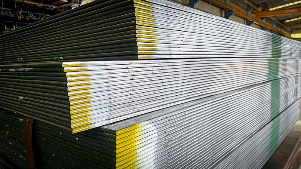 Structural plate is stacked on top of each other.