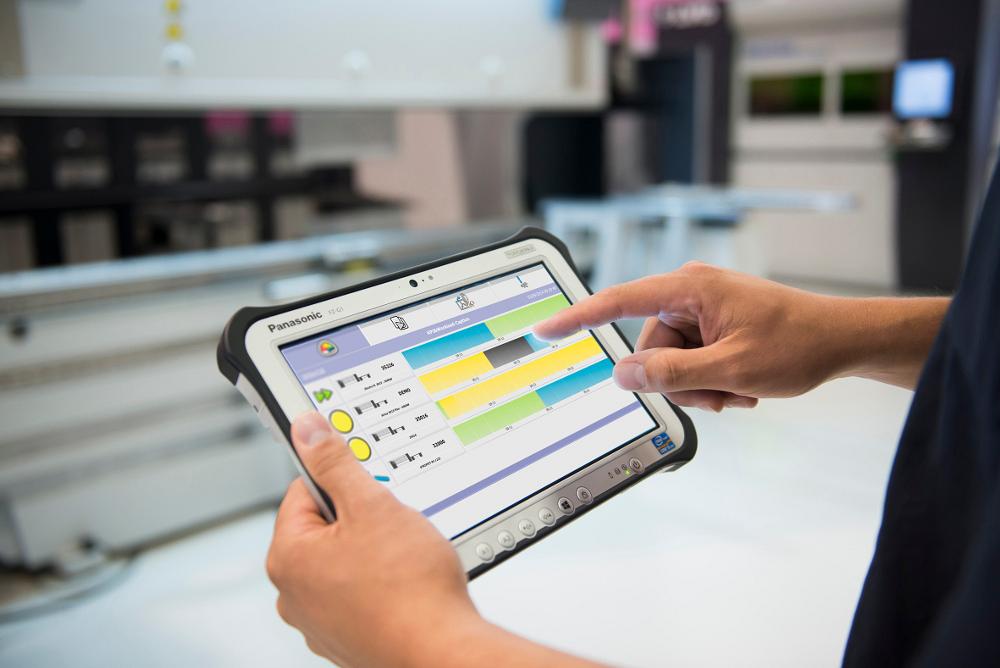 Windows-based tablet gives overview of fabrication workshop